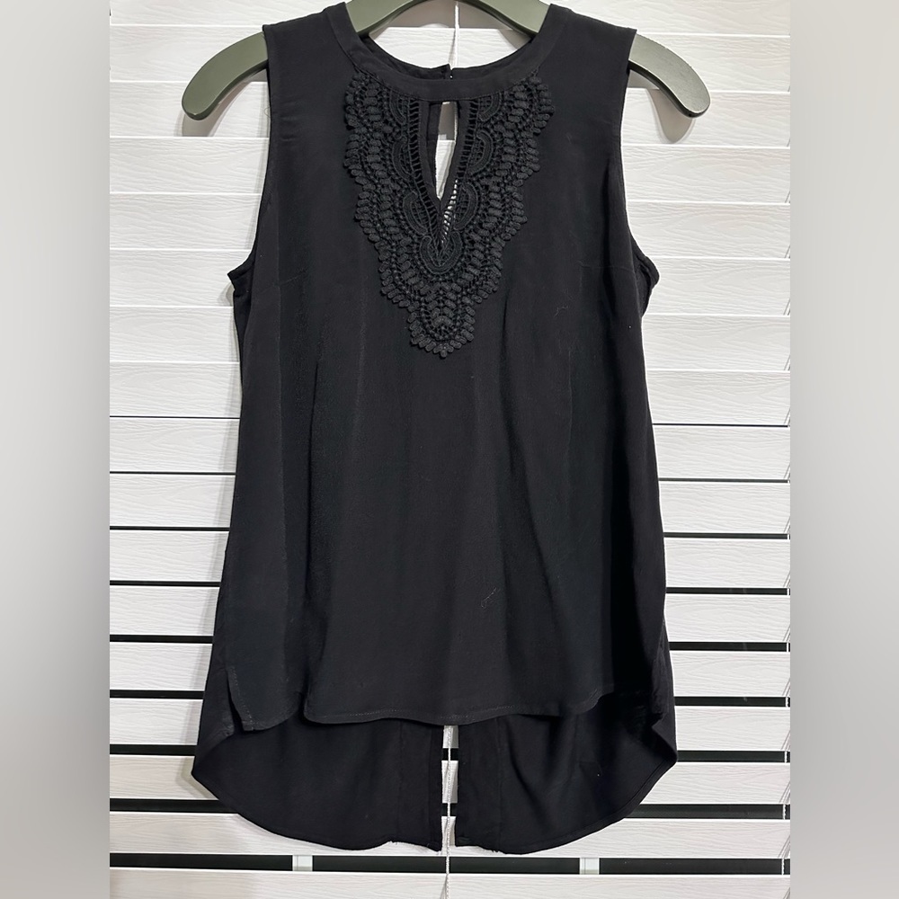 #8) Pale Sky lace trimmed sleeveless top. Excellent condition